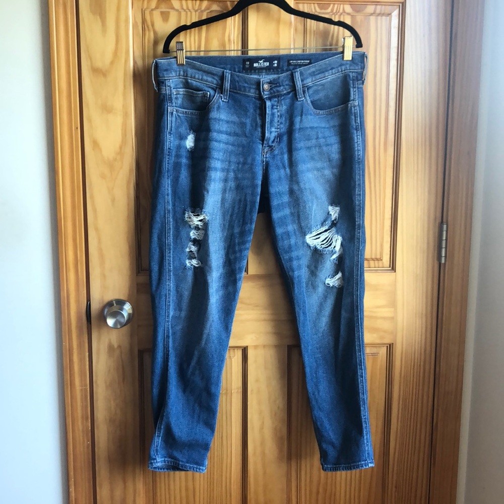 Hollister Low Rise Crop Boyfriend Jeans size 11